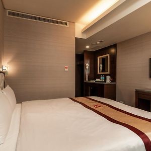 T'ai-tung 鲔鱼家族饭店台东馆酒店 Room photo