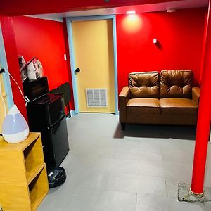 Private Room With Bathroom & Entrance 欧文顿 Exterior photo