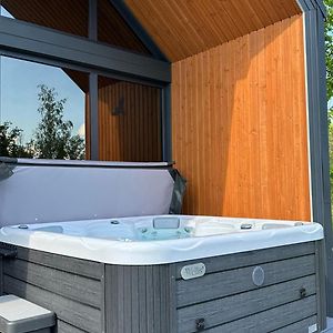 New! Sniegi Design Cabin With Sauna And Jacuzzi 马多纳 Exterior photo