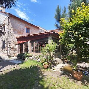 Centro De Baiona Chalet Independiente Con Finca Exterior photo