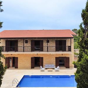 Phaedrus Living: Traditional Stone House Pachna Exterior photo