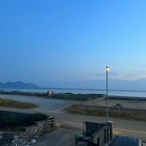 Seafront Cottage Dinas Dinlle 卡纳芬 Exterior photo