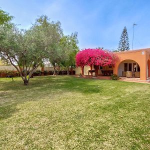 Nice Home In Sagunto With Kitchenette Exterior photo