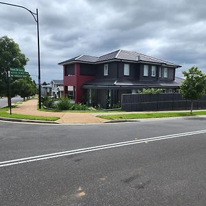 Rooms At Gables In A Modern Home Annangrove Exterior photo