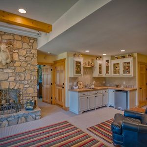 Mountain Dream Luxury Cottage With Fireplace Mill Spring Exterior photo