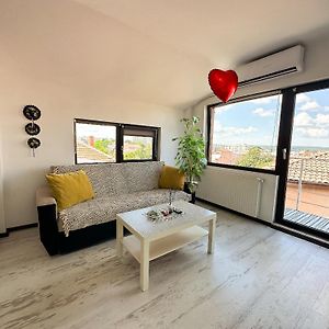 Sunflower - Lovely Central Apartment With Balcony 克拉奥华 Exterior photo