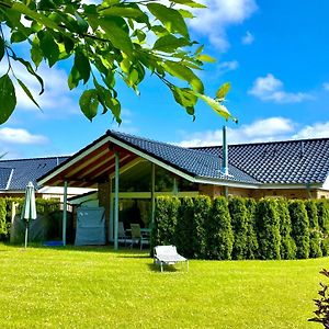 Ferienhaus I Rosengarten In Schwienkuhl An Der Ostsee-Fur 10 Pers-Ostsee-Reiterhof Exterior photo