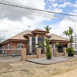 Villa Rayana 帕拉马里博 Exterior photo
