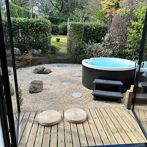 Japanese Style Home With Hot Tub Between Farnham And Hindhead Exterior photo