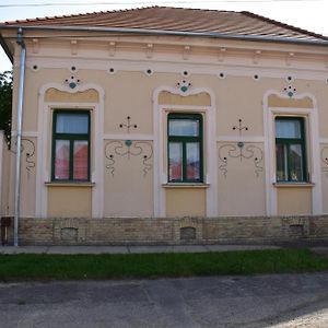 Nagykoros Borostyan Vendeghaz旅馆 Exterior photo