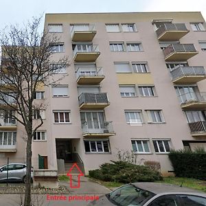 Appartement 2 Lits 4 Personnes Completement Equipe 圣普列斯特 Exterior photo