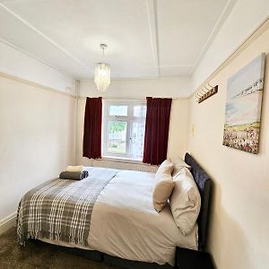 Small Double Room Near Southmead 布里斯托 Exterior photo