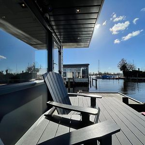 Poellodge, Luxe Houseboot Met Zonnig Terras 阿斯米尔 Exterior photo