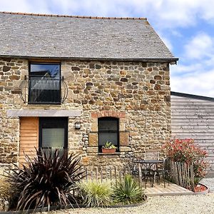 Cottage Le Phare - Le Clos De La Moriere 蒙特多尔 Exterior photo