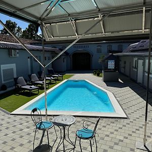 Oaza Mira Laze - Luxury Private Villa With Pool, Football Field 新格拉迪什卡 Exterior photo