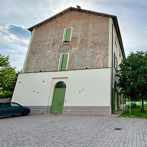 Intero Appartamento Con Giardino In Palazzo Del 1600 坎波加利亚诺 Exterior photo