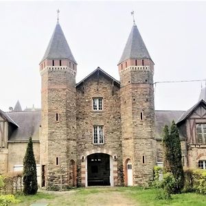 Grand Gite Dans Les Communs D'Un Chateau Exterior photo