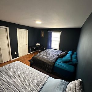 Fidelia Room A, King Bed And Twin Bed With Private Bathroom Minutes From Newark Liberty International Airport And Newark Penn Station 欧文顿 Exterior photo