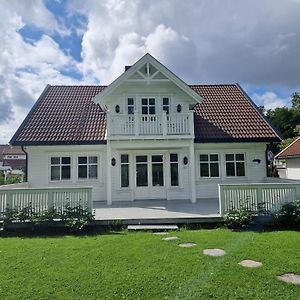 Hus Pa Sorlandet - Grimstad 格里姆斯塔 Exterior photo