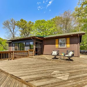 Gray Vacation Rental With Deck And Pond Access! 科尔宾 Exterior photo