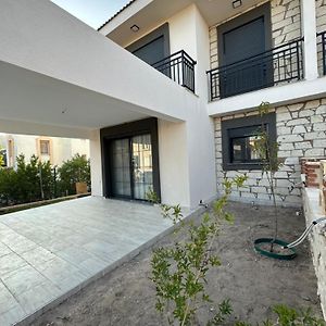Karaburun Mordoganda Havuzlu & Bahceli Lux Villa Exterior photo