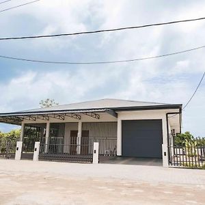 Mooie Villa In Paramaribo Noord Exterior photo