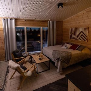 Log House With Sauna&Jacuzzi! 罗瓦涅米 Exterior photo