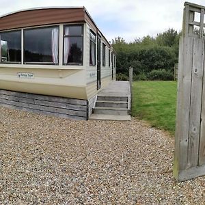 3 Bedroom Caravan In Rural Area - Tennyson Porchfield  Exterior photo