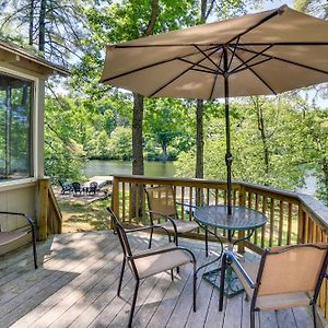 Lakefront Bradford Cottage With Dock, Near Skiing! Exterior photo