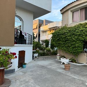 Guest House Cikaj Durrës Exterior photo