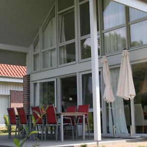 W9 - Traumhaftes Ferienhaus Mit Kamin & Grossem Garten In Roebel Marienfelde Exterior photo