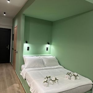 Olive-Luxury Apartment In 阿格里尼翁 Exterior photo