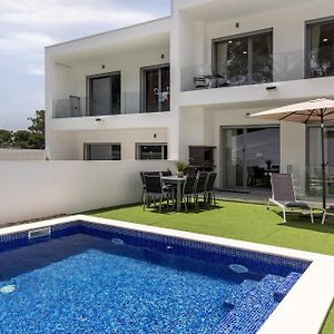Modern Villa With Pool And Garage By Soulplaces Sobreda Exterior photo