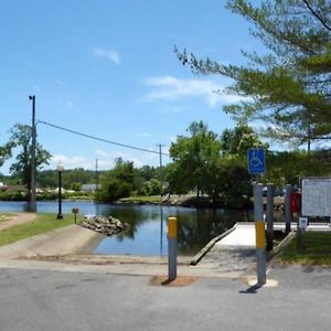 Cedar Bay Near Beaches, Sports Beach De Turf Milton Exterior photo