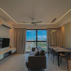 Urban Suites - Luxury 3 Bedrooms With Sea View 日落洞 Exterior photo