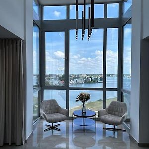 塞内奇Luxusny Penthouse Nad Jazerami 230 M2, 3X Garaz, Wifi公寓 Exterior photo