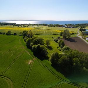 Precis Intill Ombergs Golfbana, Nara Till Vattern, Stora Lund Och Hastholmen Ödeshög Exterior photo