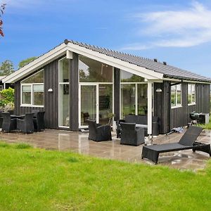 Cosy Summerhouse Near The Waterfront Strøby Ladeplads Exterior photo
