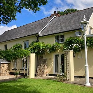 Oak Tree Cottage With Indoor Pool In Devon Broadwoodkelly Exterior photo