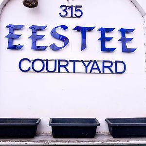 Eestee Court 贾夫纳 Exterior photo