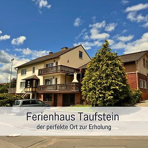 Familientreffen - Am Vulkanradweg - Spielplatz - Therme - Golf - Mit Garten - Ferienhaus Taufstein 赫比斯特恩 Exterior photo