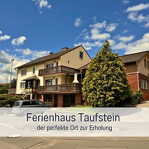 Ferienhaus Taufstein - Ideal Fur Familientreffen - Am Vulkanradweg - Spielplatz - Therme - Golf - Mit Garten 赫比斯特恩 Exterior photo