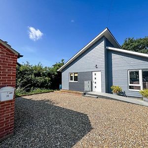 Well Designed Bungalow In The Seaside Resort Of Hemsby, Ref 99012B 大雅茅斯 Exterior photo