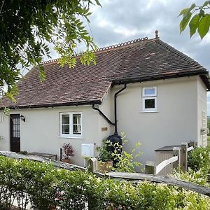 Lovely Kent Cottage With Rural Medway Views 汤布里奇 Exterior photo