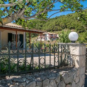 Korfoula Residence - Peaceful Retreat In Zante 圣尼古拉奥斯 Exterior photo