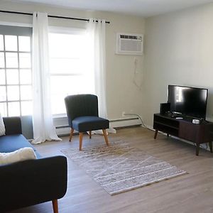Lovely 2Br Condo Mins From Downtown 达文波特 Exterior photo