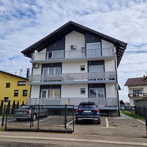 Apartments Gradiska Exterior photo