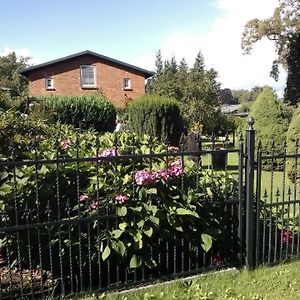 Ferienwohnung In Putbus Mit Garten, Grill Und Terrasse Exterior photo