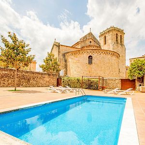 贝萨卢Abadia Swiming Pool Unica Piscina En El Centro公寓 Exterior photo