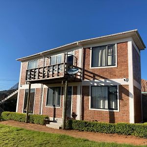 Town apartment mountain views Iringa Exterior photo